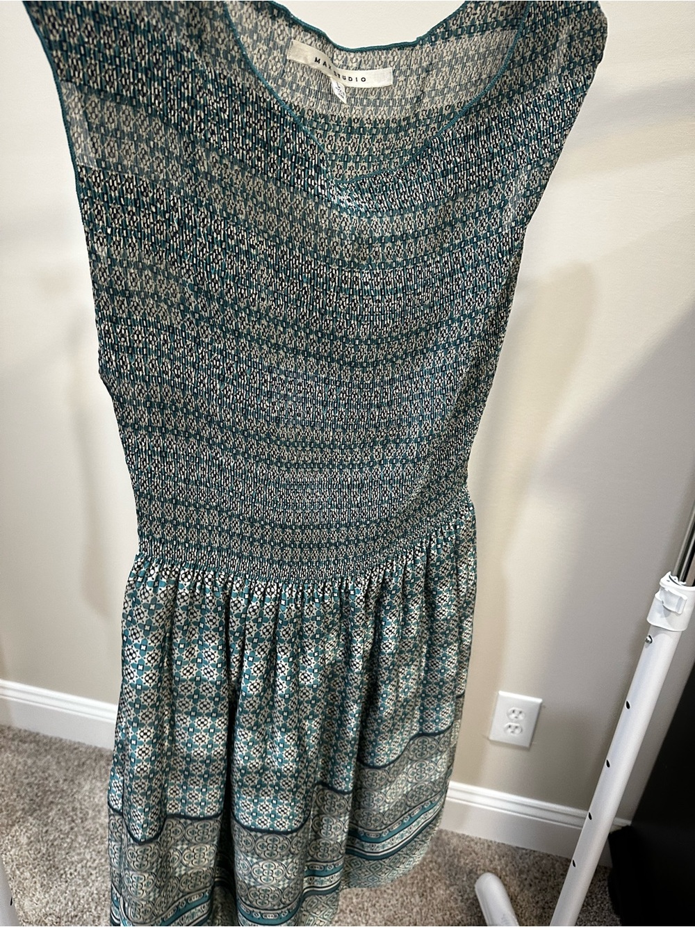 Max Studio Green Patterned Sleeveless Dress